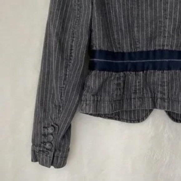 Theory Barker Pin Striped Blazer Jacket. SIZE: Medium. - Picture 12 of 12